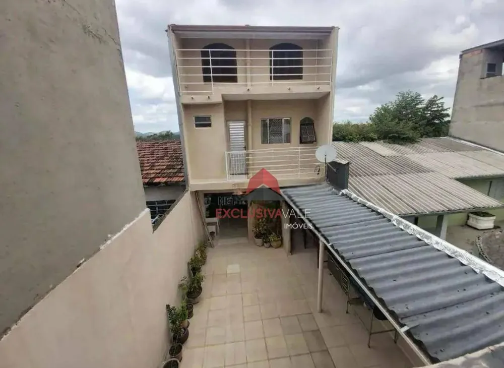 Casa, 4 quartos, 213 m² - Foto 1