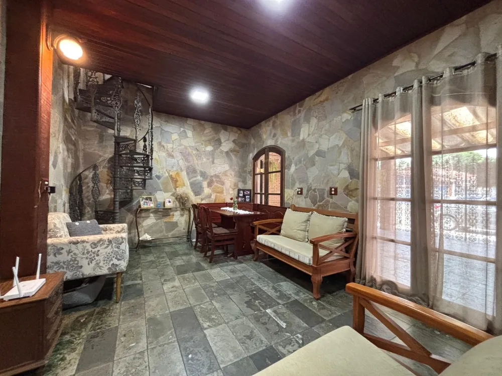 Casa, 3 quartos, 245 m² - Foto 4