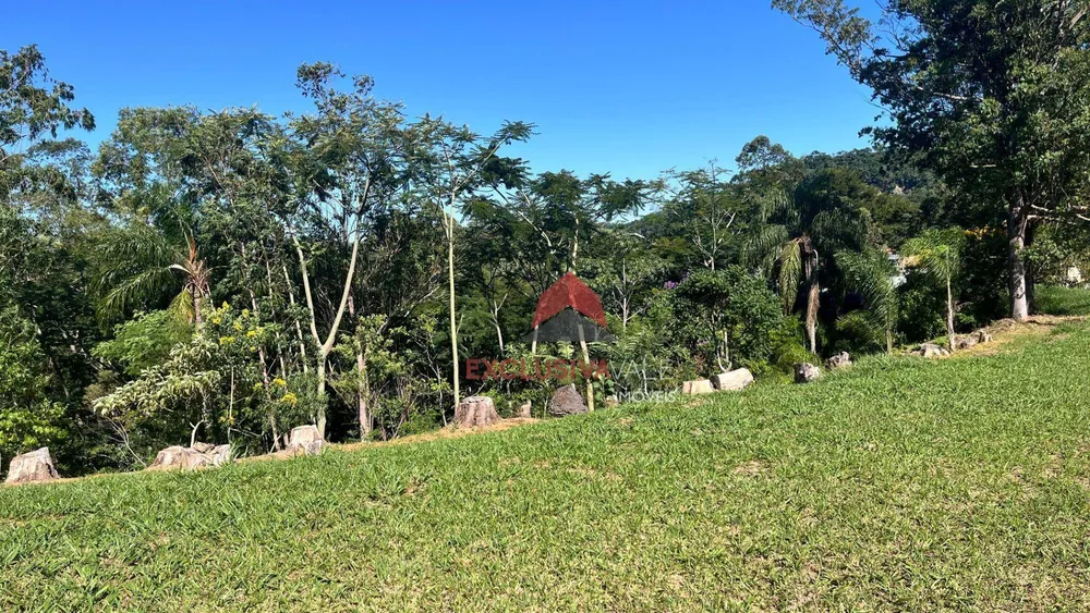 Loteamento e Condomínio, 1600 m² - Foto 1