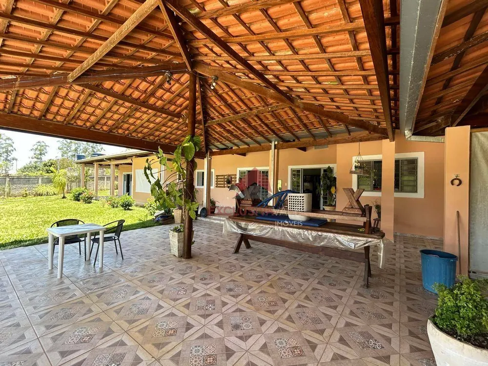 Chácara, 3 quartos, 5000 m² - Foto 1