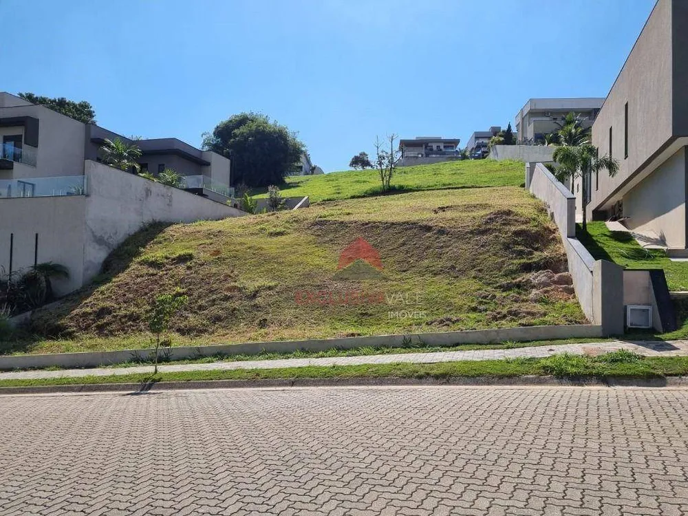 Loteamento e Condomínio, 700 m² - Foto 1