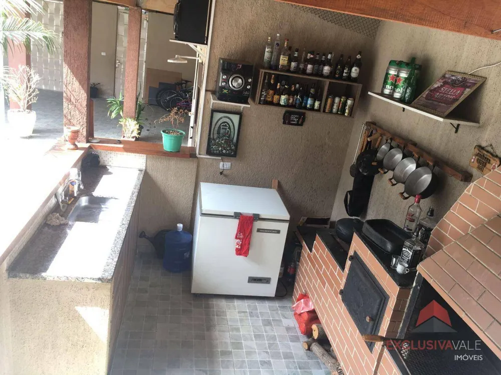 Casa, 3 quartos, 180 m² - Foto 2