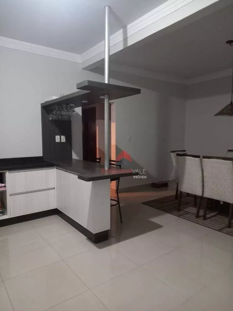 Casa, 4 quartos, 175 m² - Foto 2