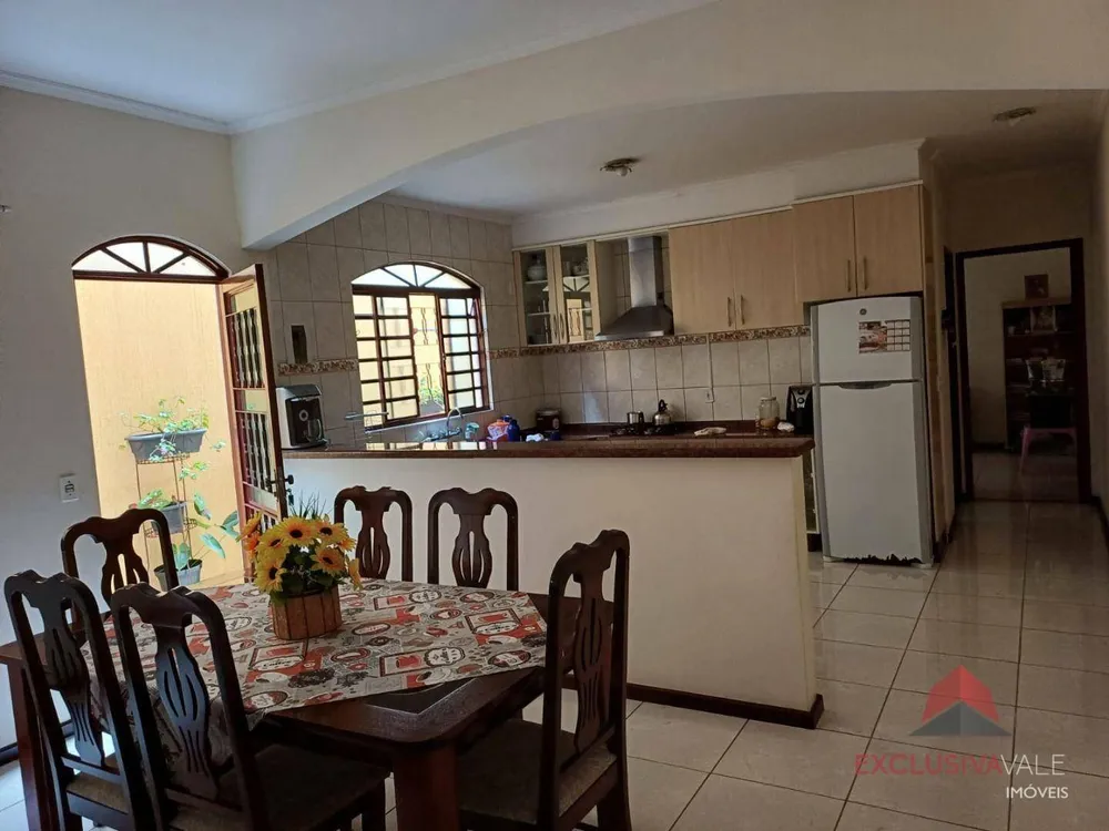 Casa, 3 quartos, 193 m² - Foto 1