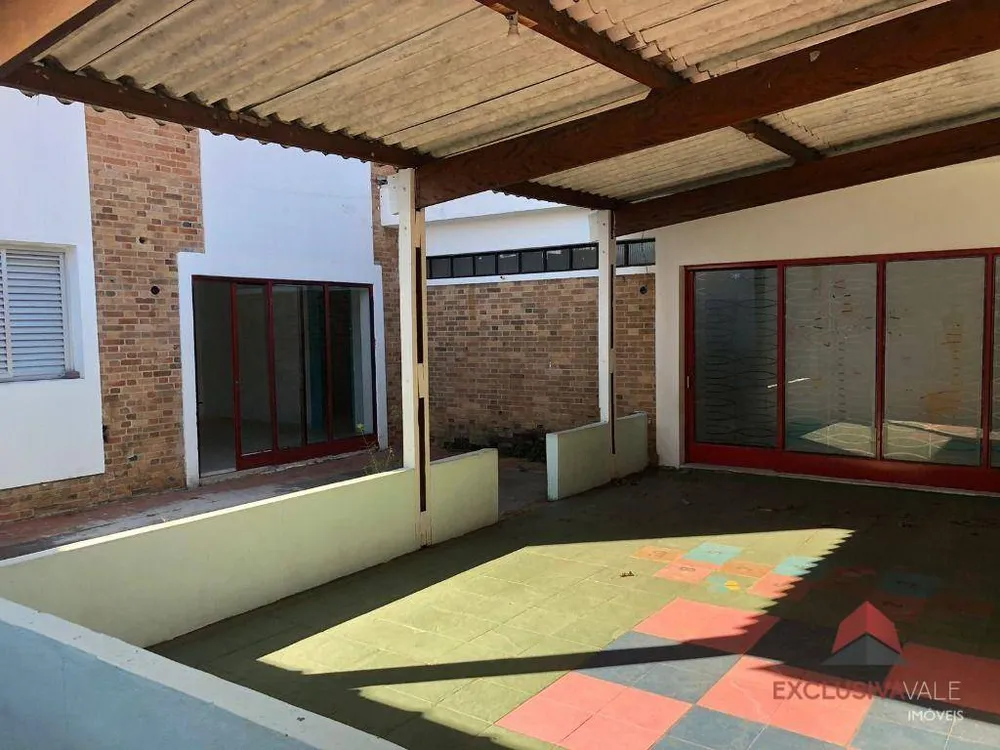 Casa, 7 quartos, 327 m² - Foto 3