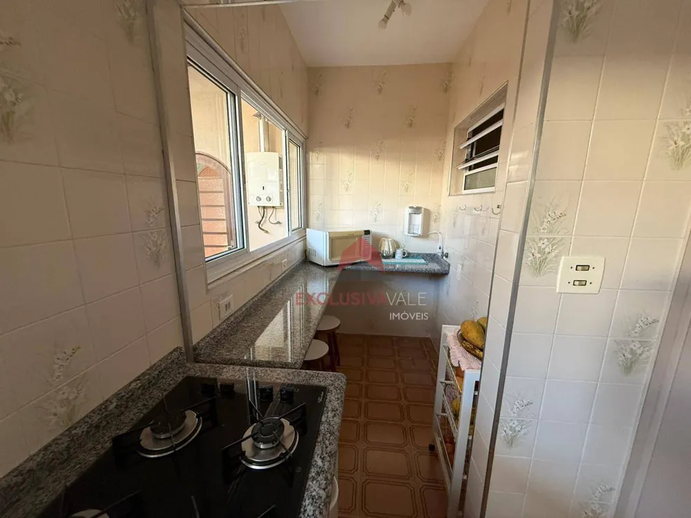 Casa, 5 quartos, 149 m² - Foto 1