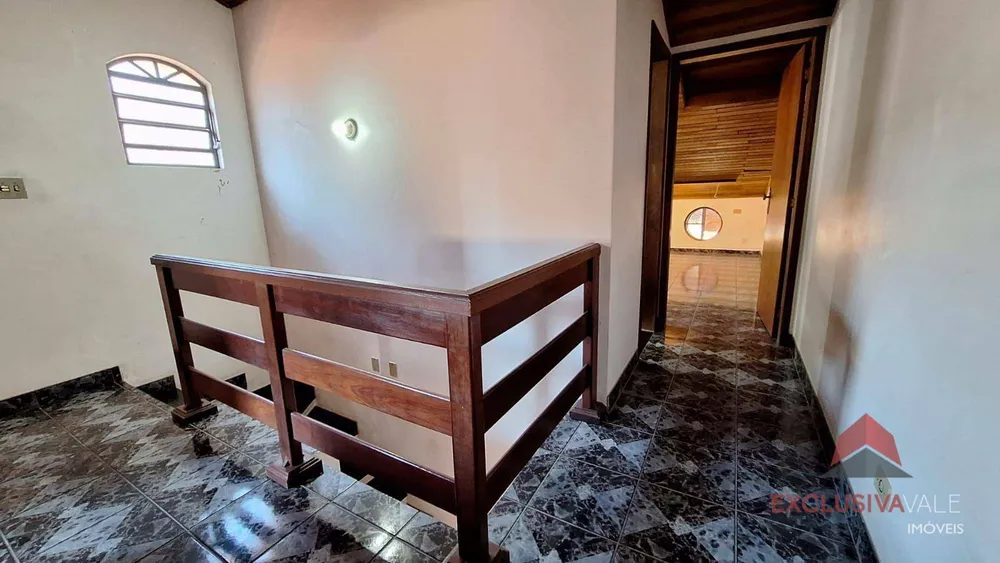 Casa, 3 quartos, 305 m² - Foto 1