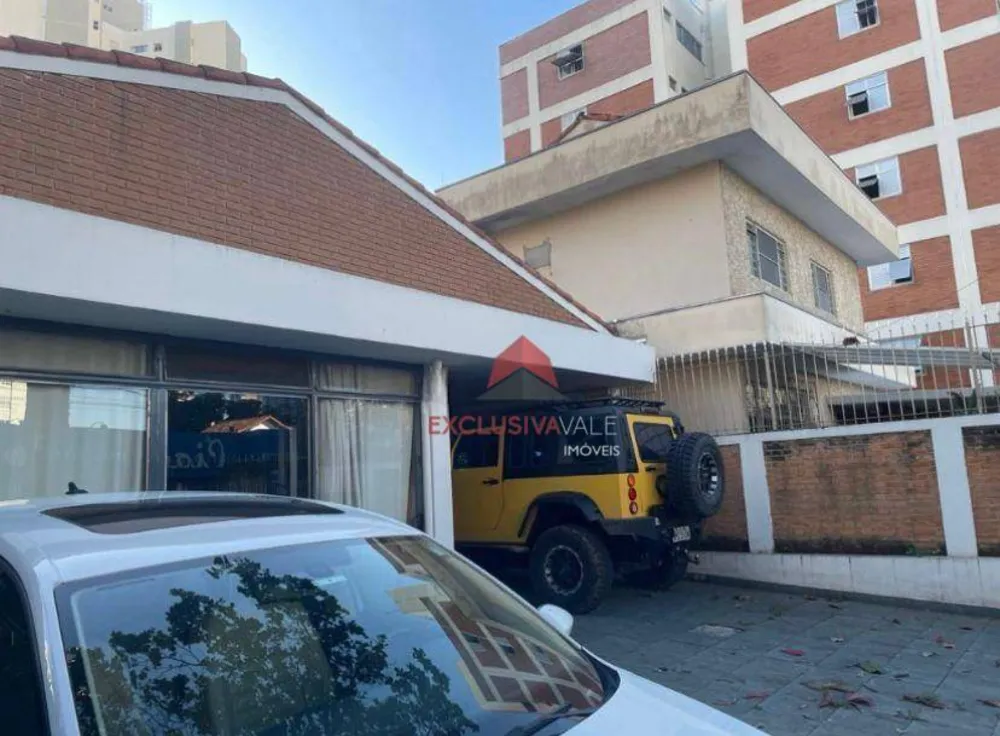Casa, 6 quartos, 233 m² - Foto 4