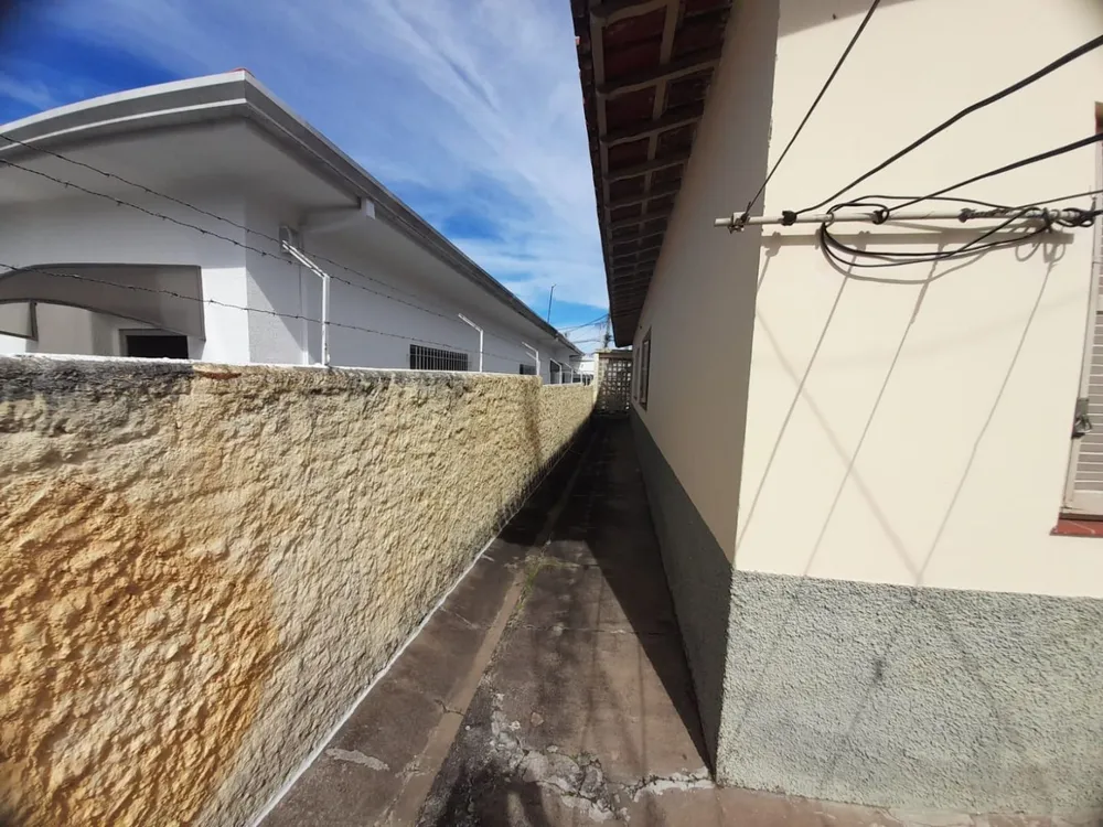 Casa, 3 quartos, 209 m² - Foto 2