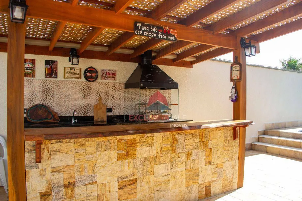 Casa, 3 quartos, 220 m² - Foto 1