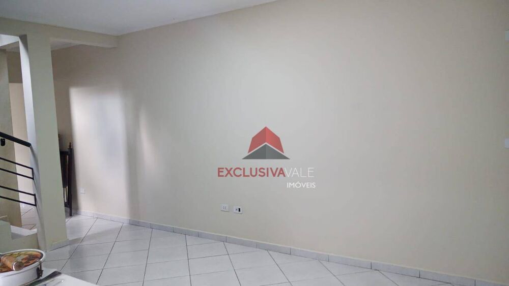 Casa à venda com 3 quartos, 100m² - Foto 1
