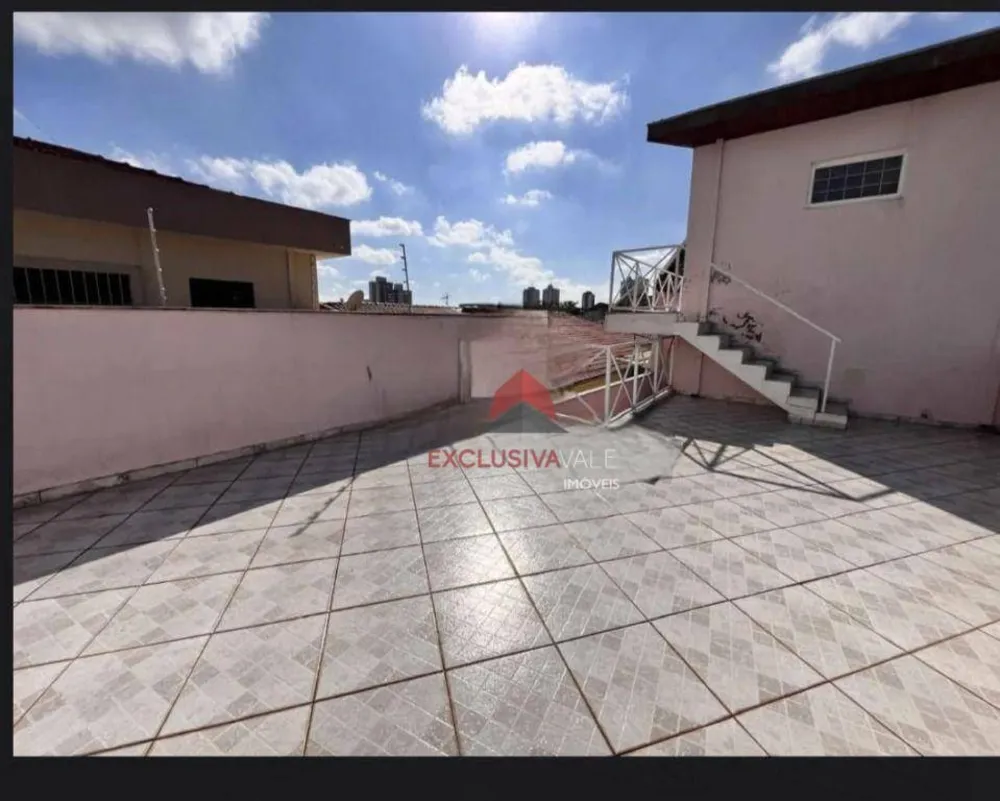 Casa, 3 quartos, 222 m² - Foto 2