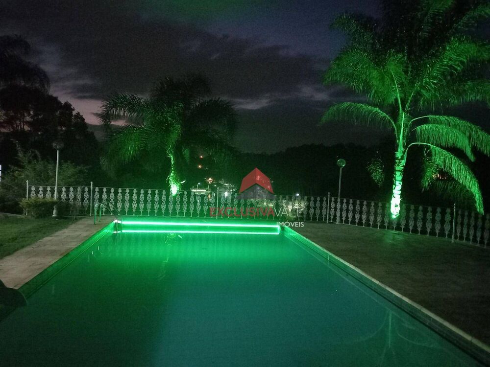 Casa de Condomínio à venda com 3 quartos, 270m² - Foto 3