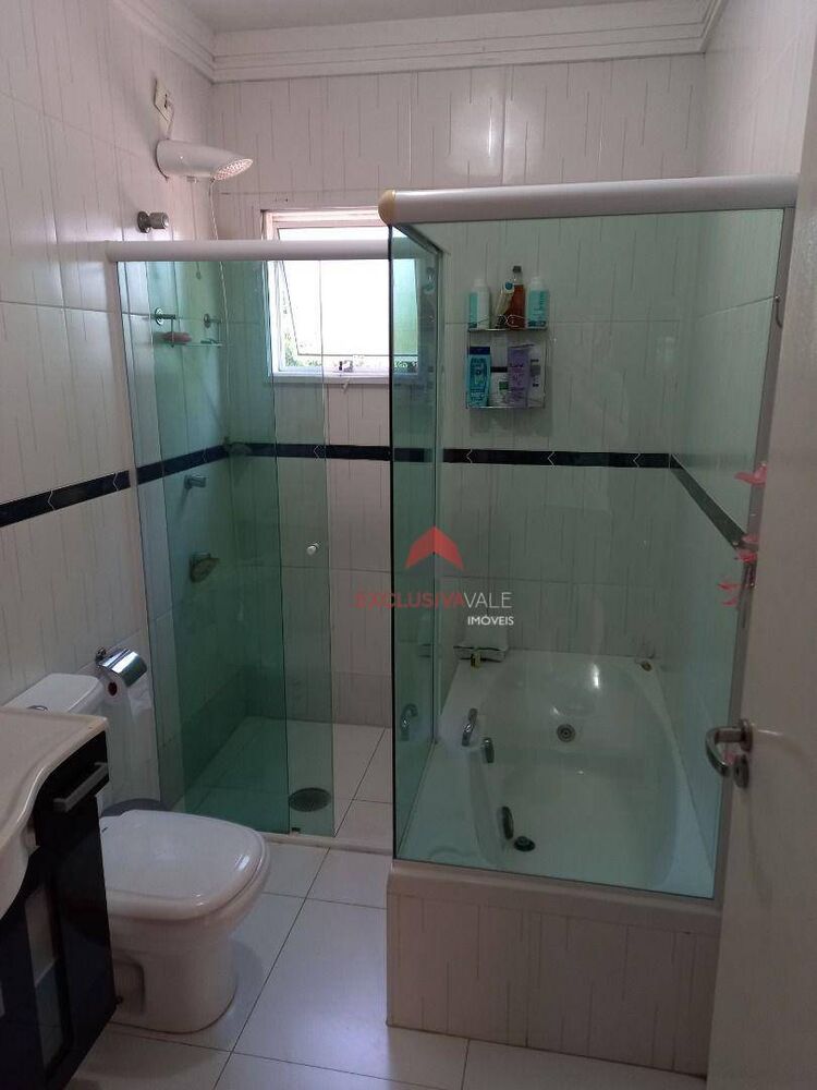 Casa de Condomínio à venda com 3 quartos, 270m² - Foto 4