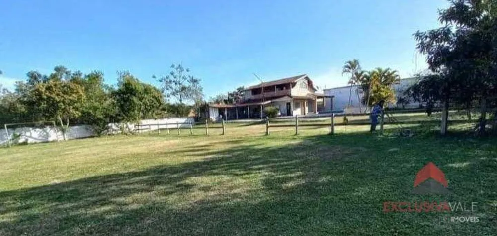 Chácara, 3 quartos, 2700 m² - Foto 2