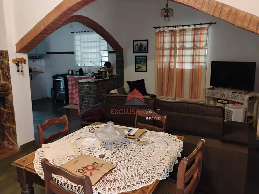 Chácara, 3 quartos, 623 m² - Foto 4