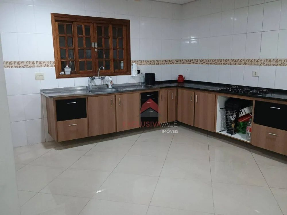 Casa, 4 quartos, 190 m² - Foto 3