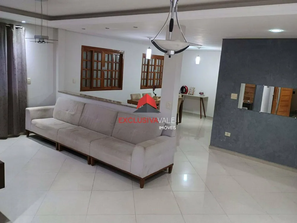 Casa, 4 quartos, 190 m² - Foto 1