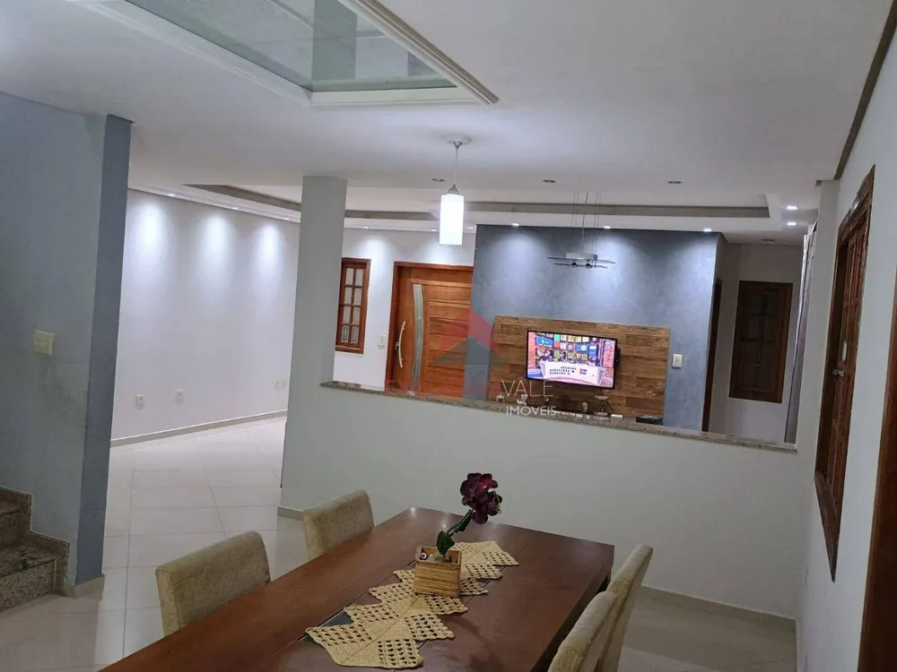 Casa, 4 quartos, 190 m² - Foto 2