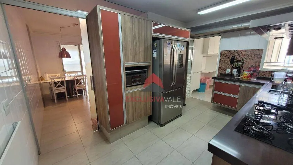 Apartamento, 3 quartos, 194 m² - Foto 1