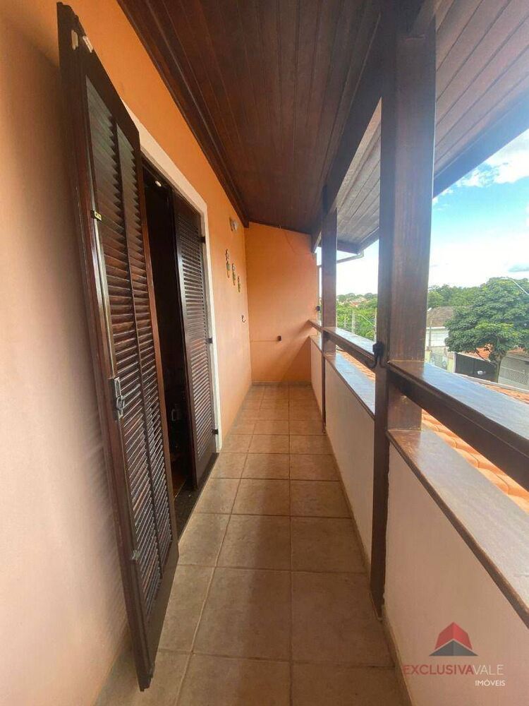 Casa, 3 quartos, 235 m² - Foto 3