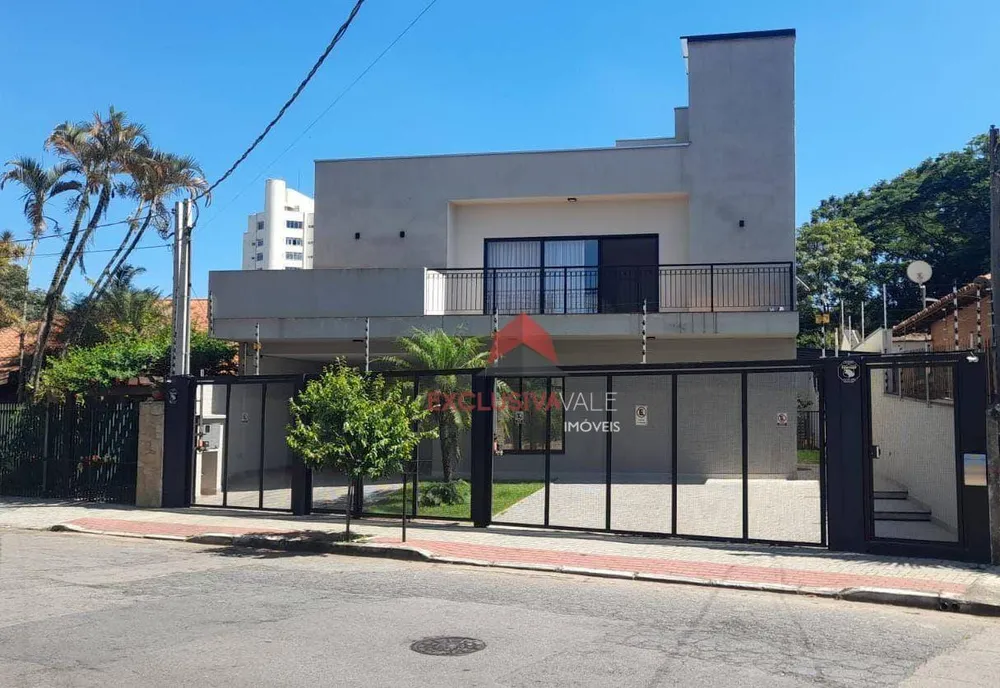 Casa, 6 quartos, 330 m² - Foto 2