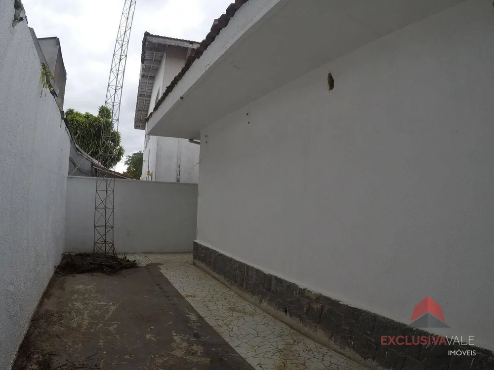 Casa, 4 quartos, 380 m² - Foto 1