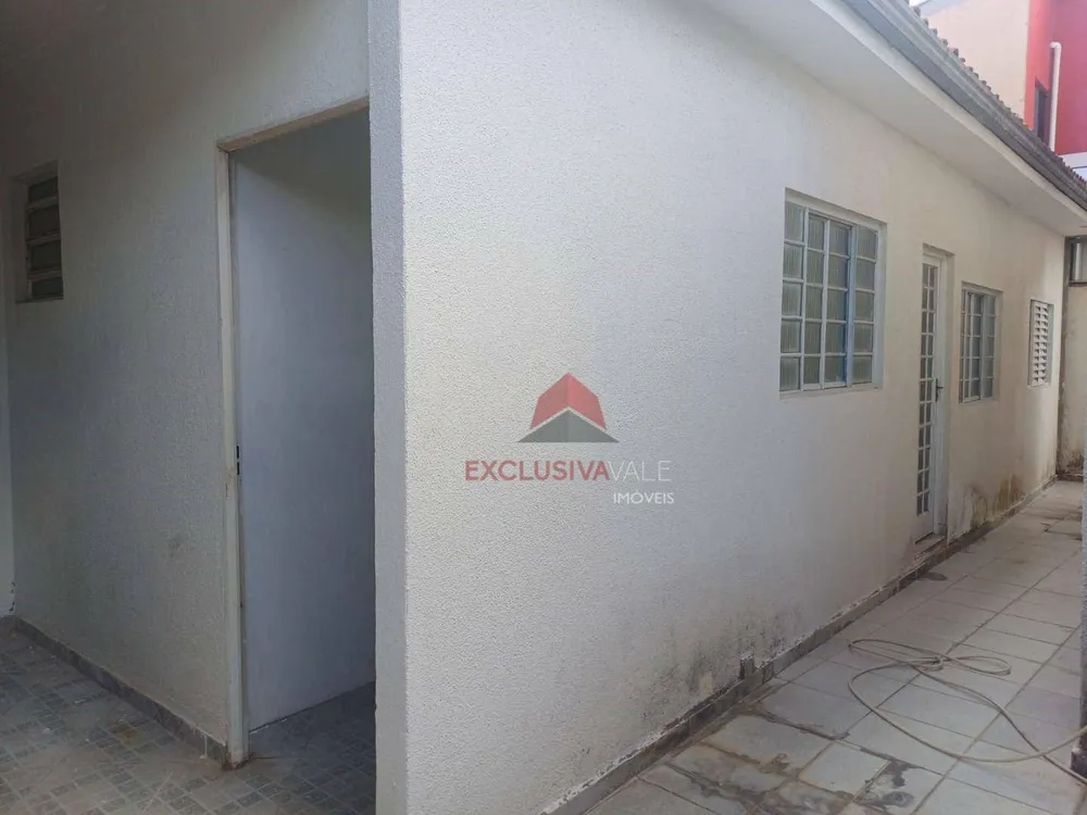 Casa, 4 quartos, 228 m² - Foto 2