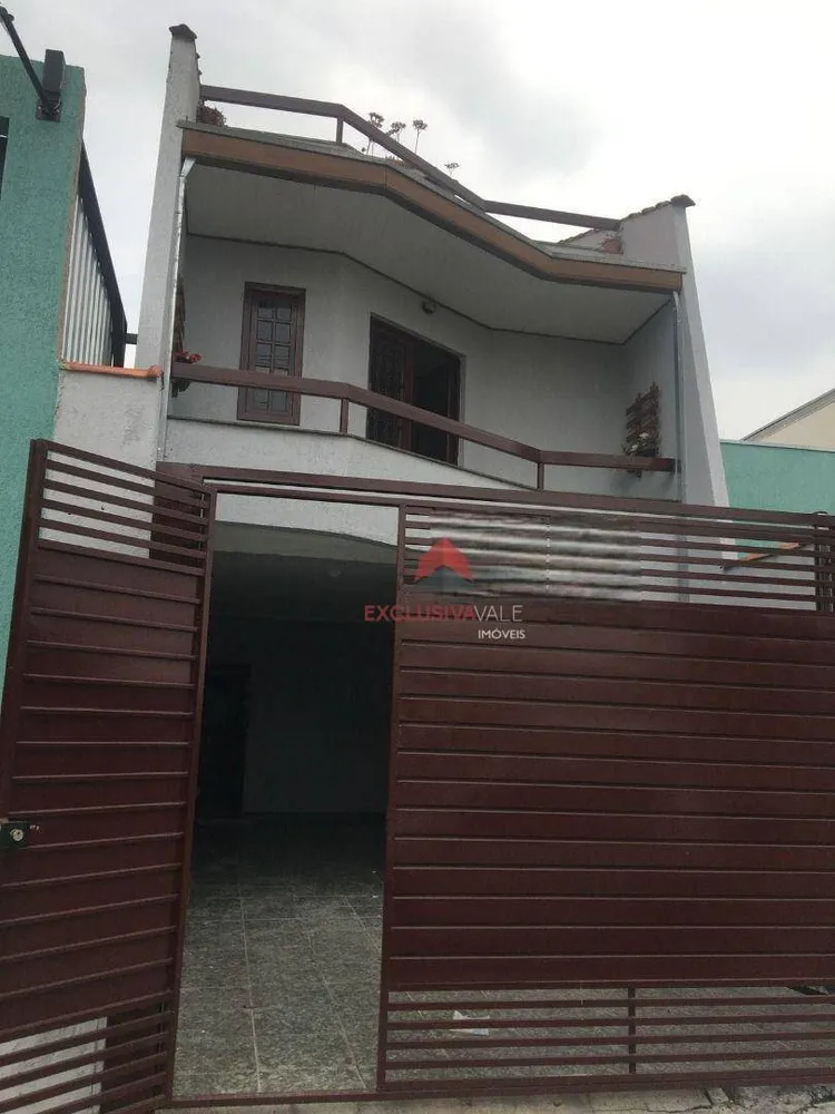 Casa, 3 quartos, 204 m² - Foto 2
