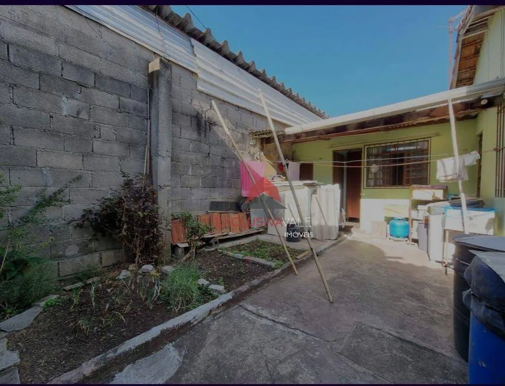 Casa, 4 quartos, 246 m² - Foto 1