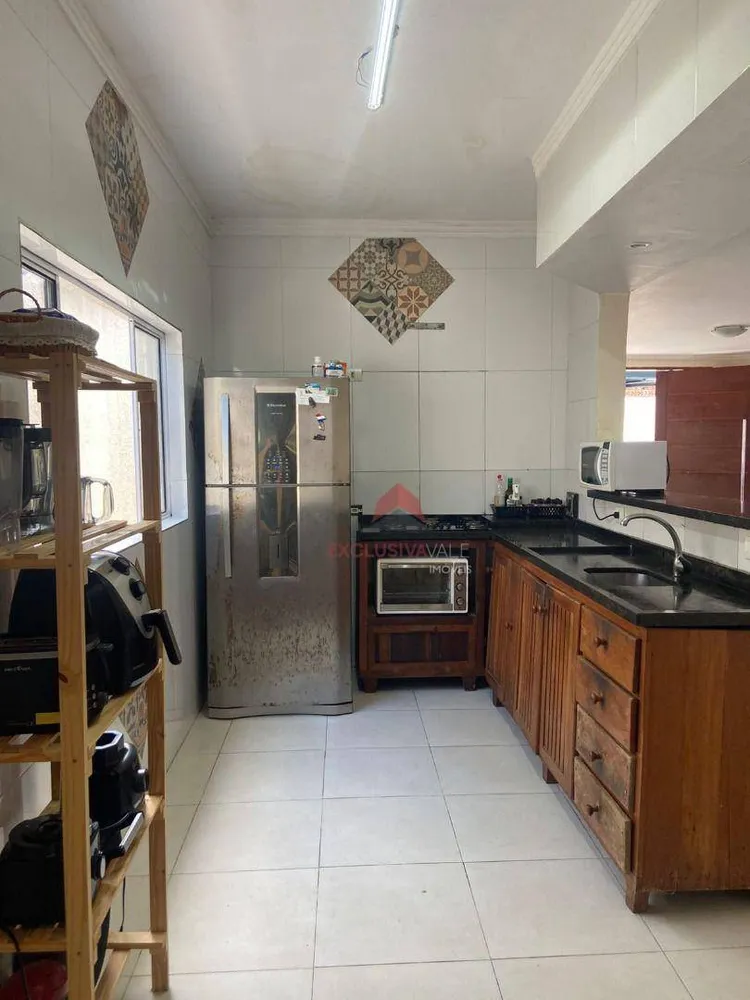Casa, 3 quartos, 204 m² - Foto 3
