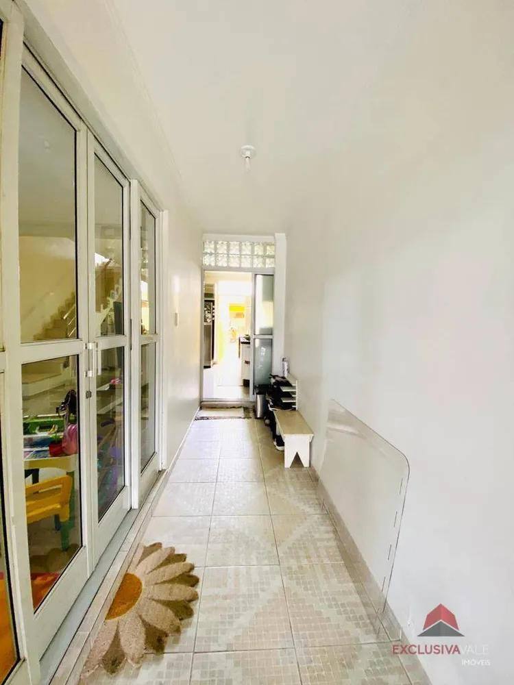 Casa, 3 quartos, 183 m² - Foto 1