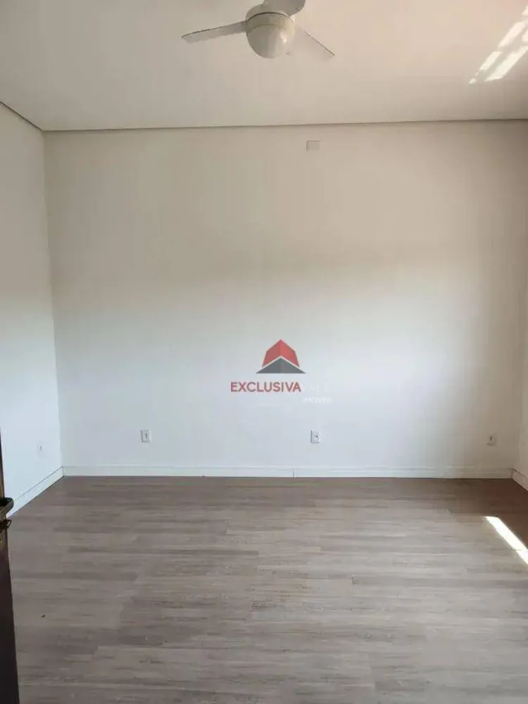 Casa, 4 quartos, 220 m² - Foto 1