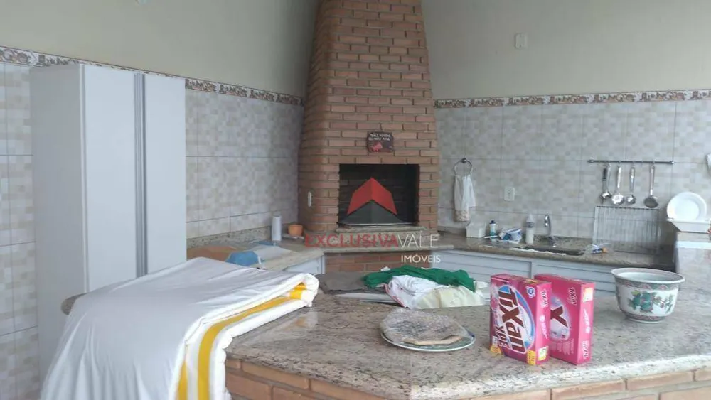 Casa, 5 quartos, 312 m² - Foto 1
