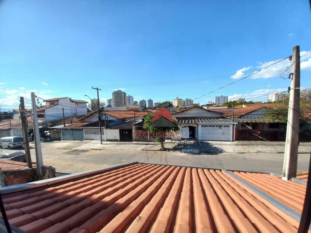 Casa, 6 quartos, 154 m² - Foto 1