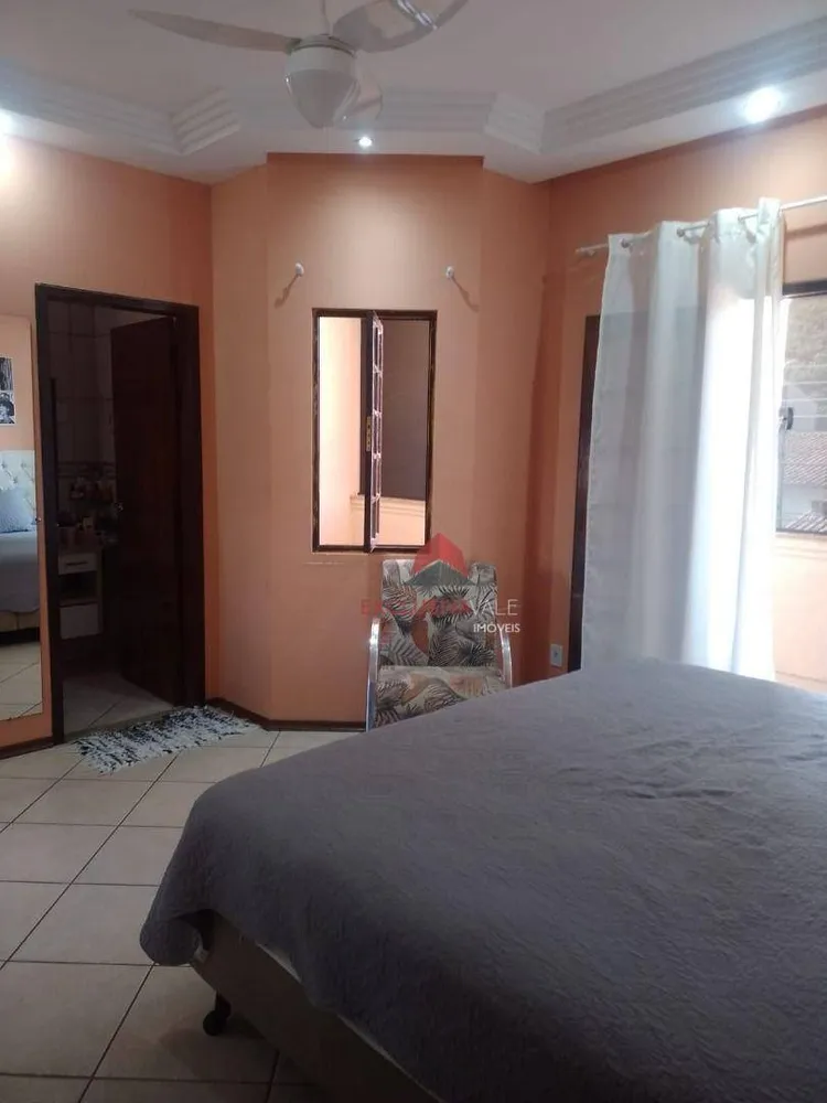 Casa, 3 quartos, 250 m² - Foto 1