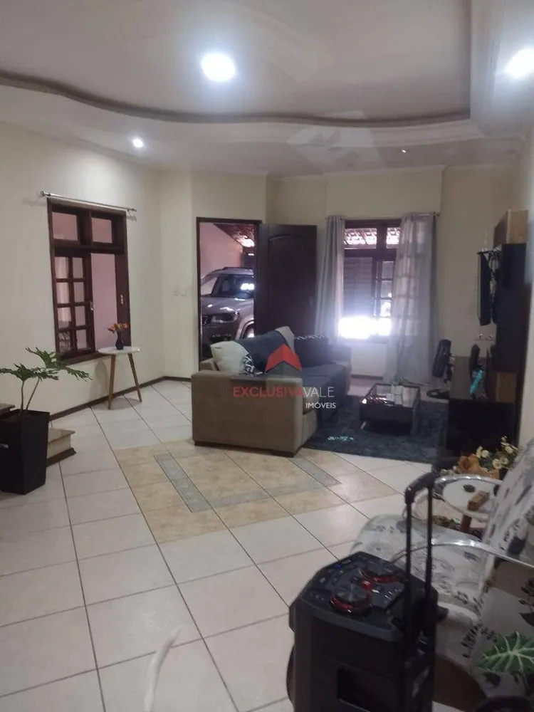 Casa, 3 quartos, 250 m² - Foto 2