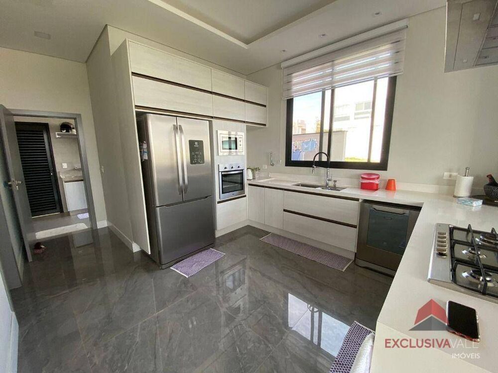 Casa de Condomínio à venda com 5 quartos, 550m² - Foto 6