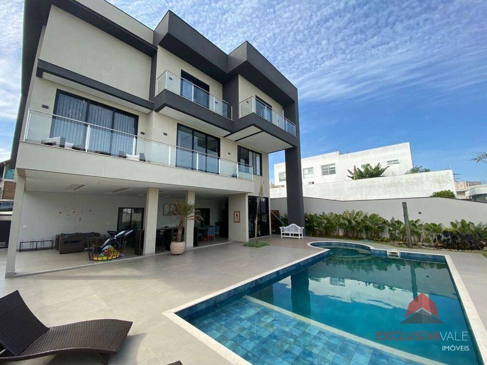 Casa de Condomínio à venda com 5 quartos, 550m² - Foto 1