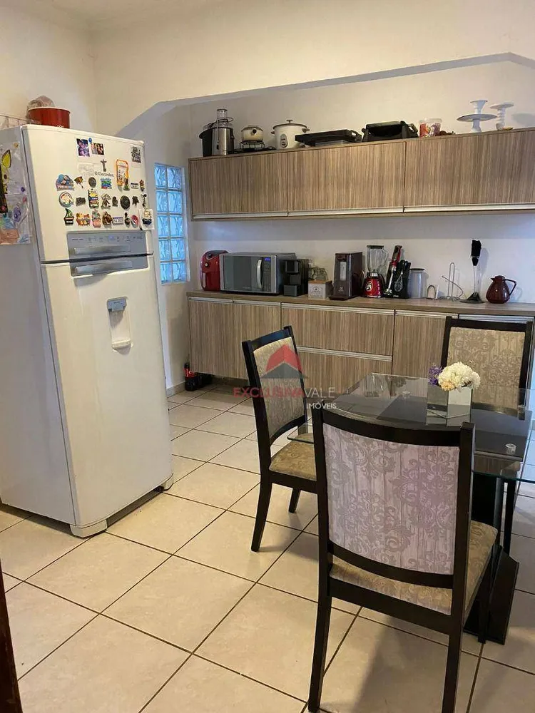 Casa, 4 quartos, 200 m² - Foto 2