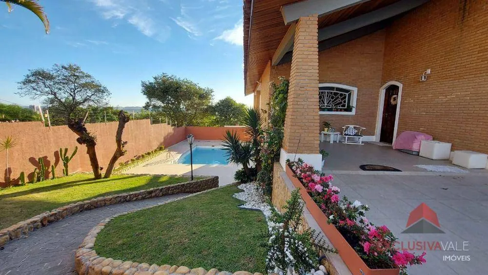 Casa, 3 quartos, 268 m² - Foto 2