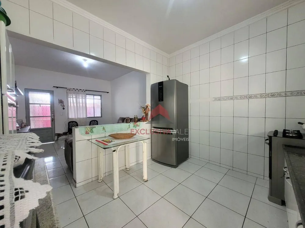Casa, 8 quartos, 222 m² - Foto 4