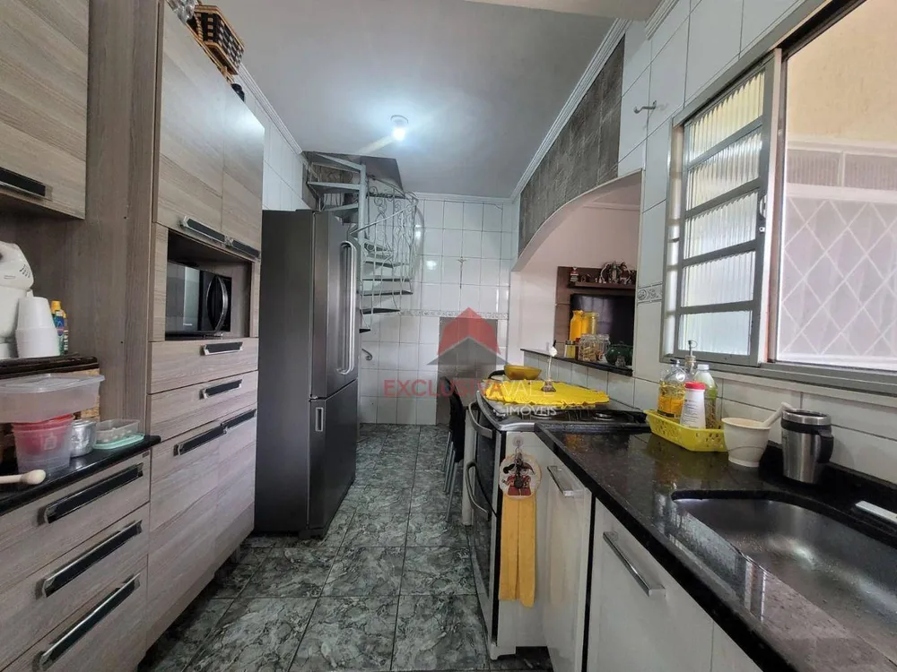 Casa, 8 quartos, 222 m² - Foto 1