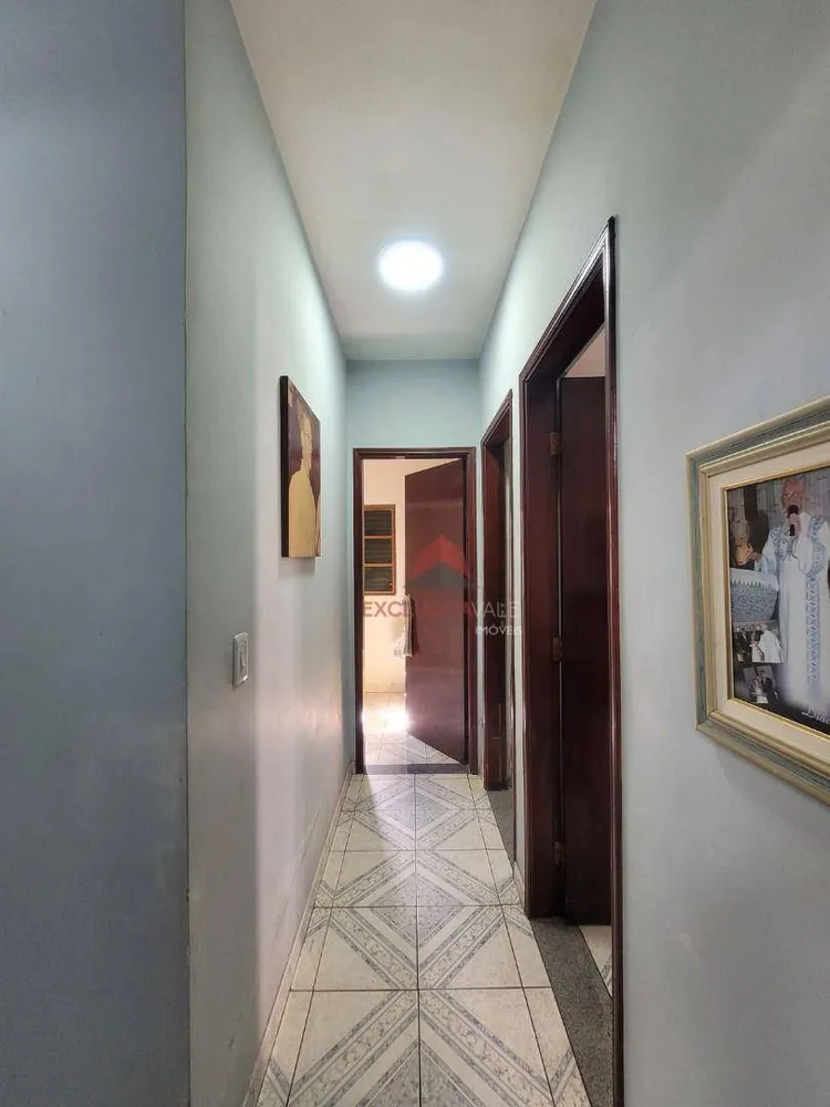 Casa, 3 quartos, 191 m² - Foto 2
