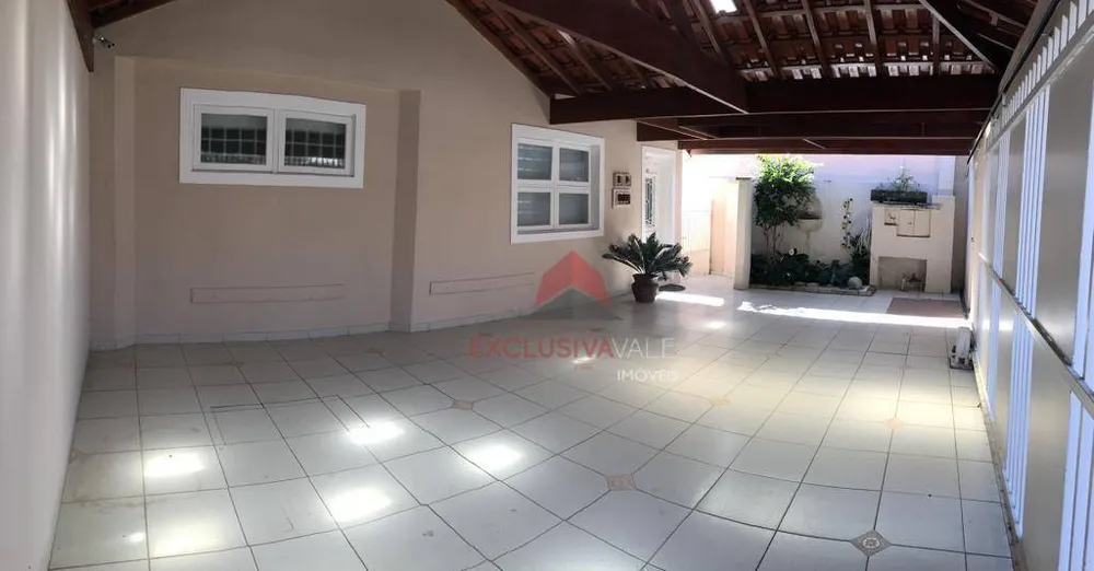Casa, 3 quartos, 230 m² - Foto 3