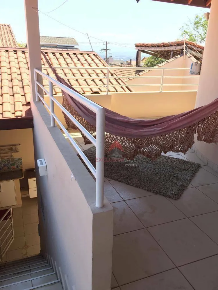 Casa, 3 quartos, 230 m² - Foto 2
