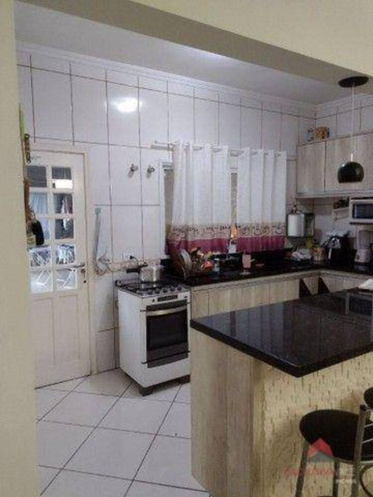 Casa, 4 quartos, 275 m² - Foto 4