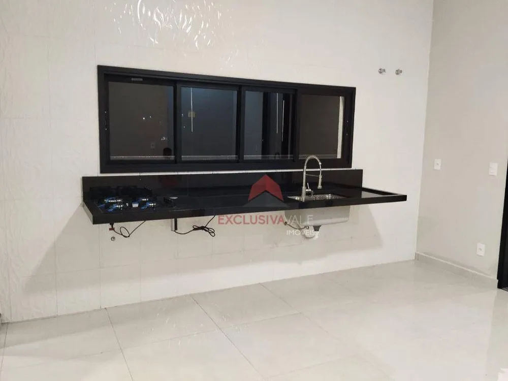 Casa, 3 quartos, 227 m² - Foto 1