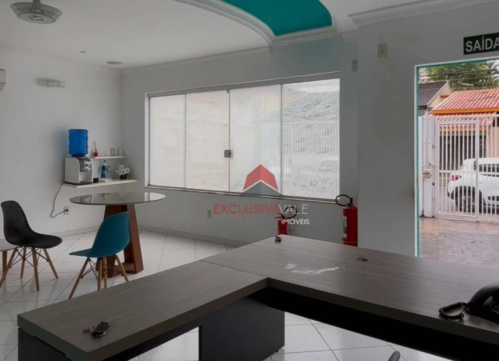 Casa, 7 quartos, 273 m² - Foto 1