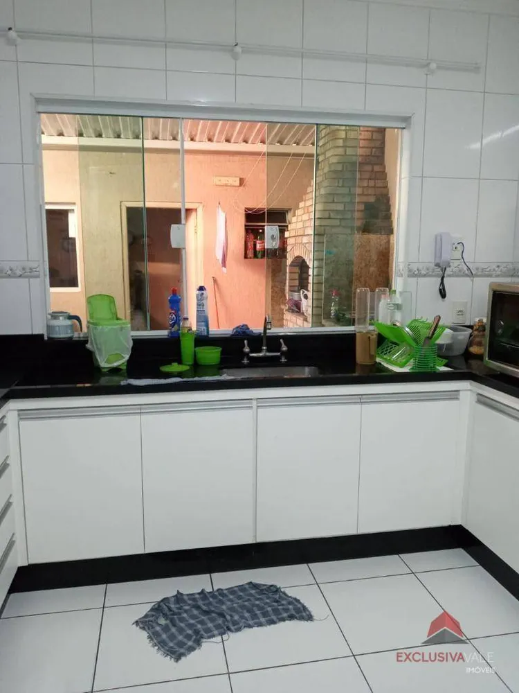 Casa, 4 quartos, 184 m² - Foto 1